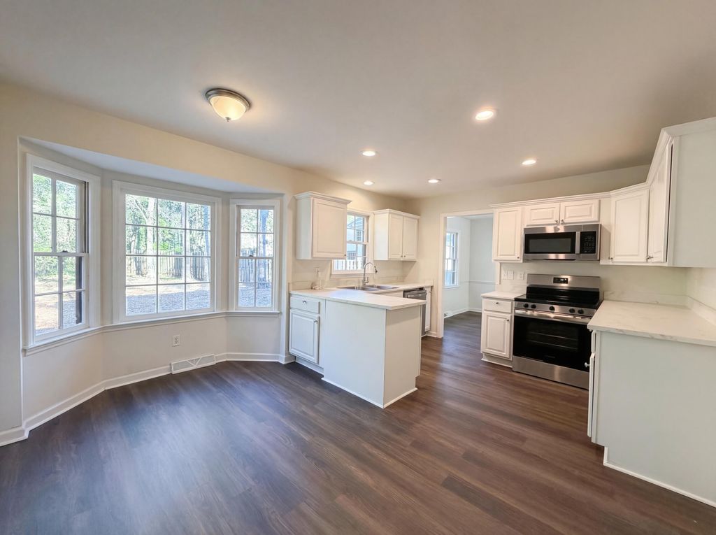 Photo of 102 Brailsford Road, Summerville, SC 29485 (MLS # 26007497)