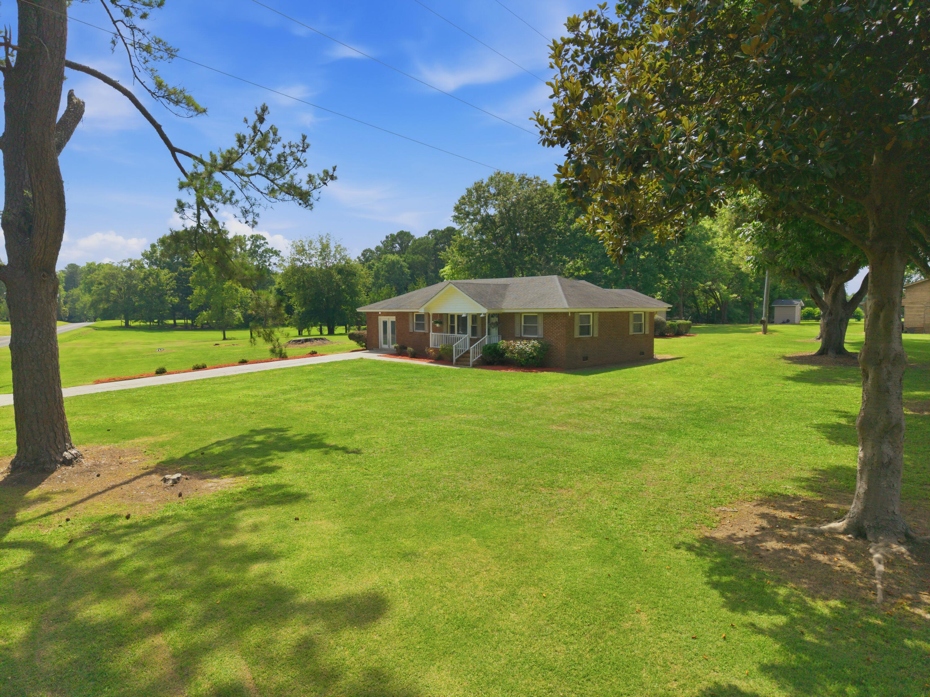 1469 Wren Road