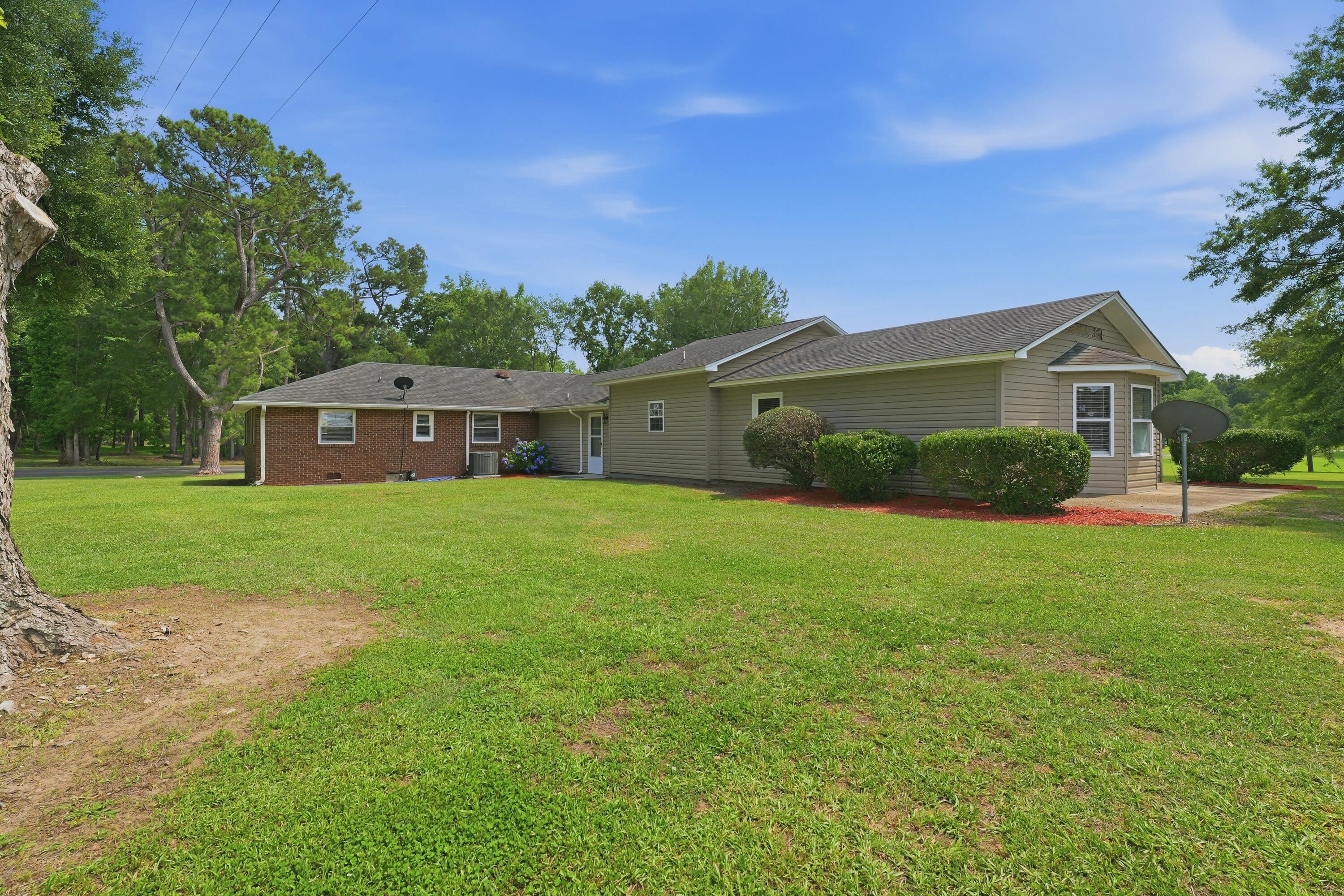 1469 Wren Road