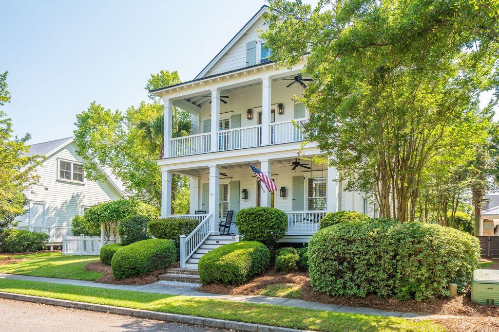 Photo of 600 Galera Lane, Mount Pleasant, SC 29464 (MLS # 26011831)