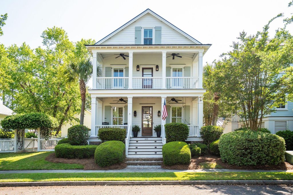 Photo of 600 Galera Lane, Mount Pleasant, SC 29464 (MLS # 26011831)