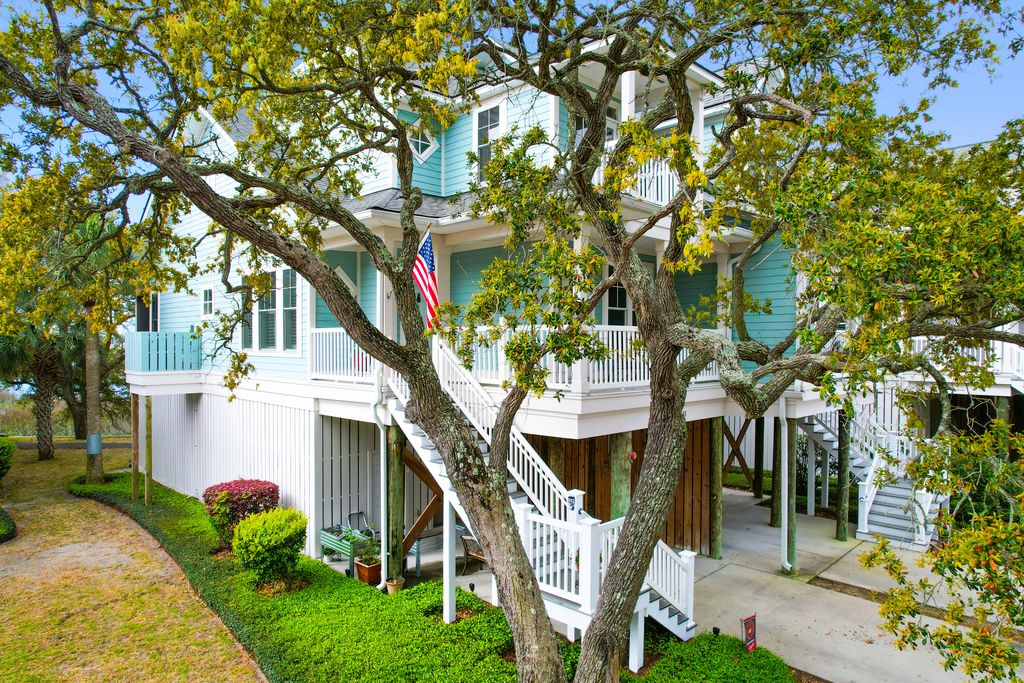 Photo of 1611 Folly Creek Way #C-3, Charleston, SC 29412 (MLS # 26012050)