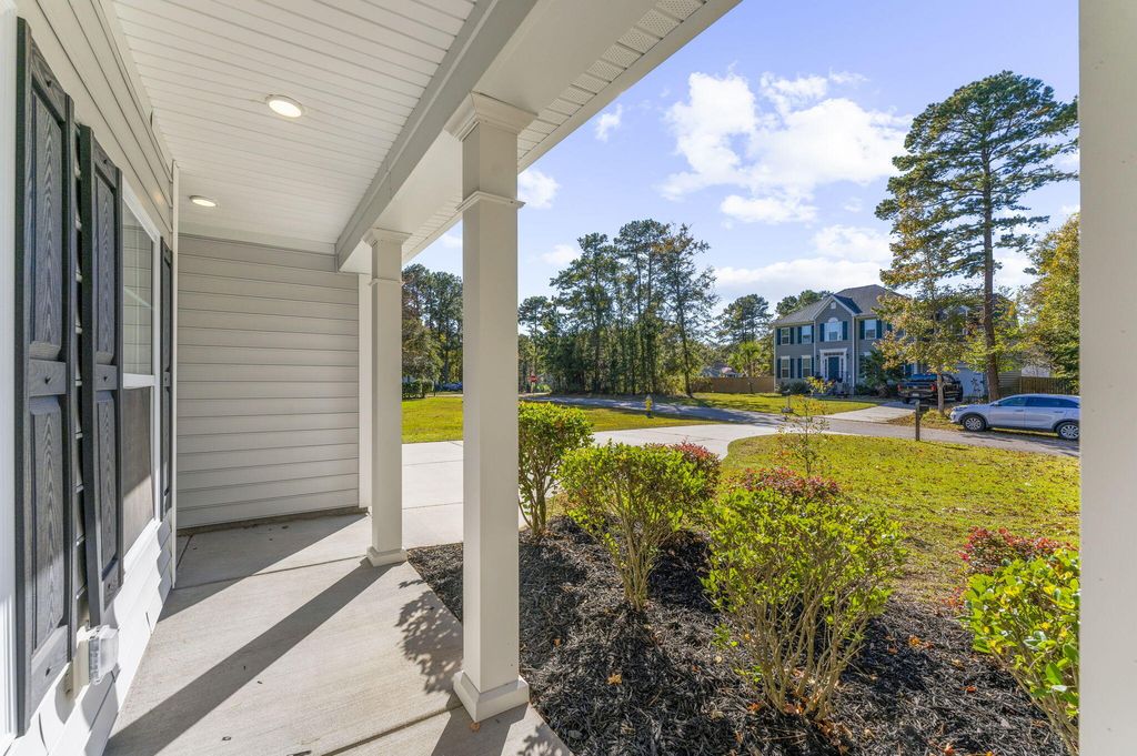 Photo of 602 Sleepy Hollow Court, Summerville, SC 29483 (MLS # 25030364)