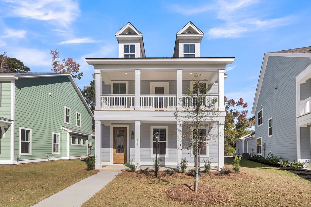 Photo of 124 Cantona Drive, Summerville, SC 29483 (MLS # 26002854)