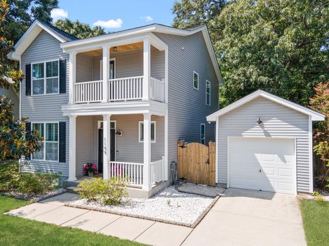 Photo of 1199 Landau Lane, Mount Pleasant, SC 29466 (MLS # 25013595)