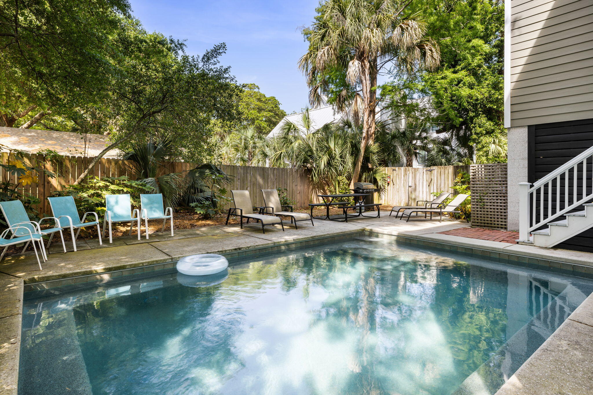9 24th Avenue
