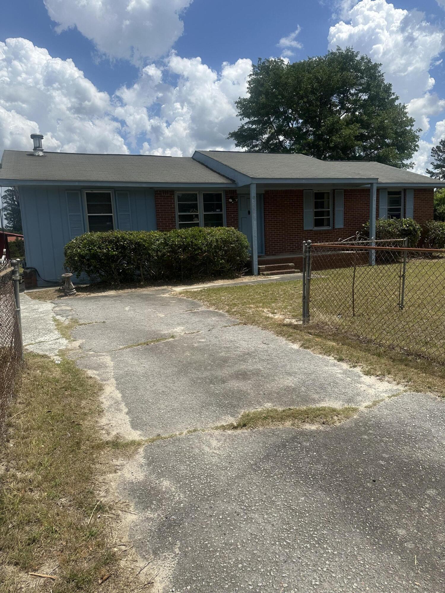 1609 Cannon Bridge Road