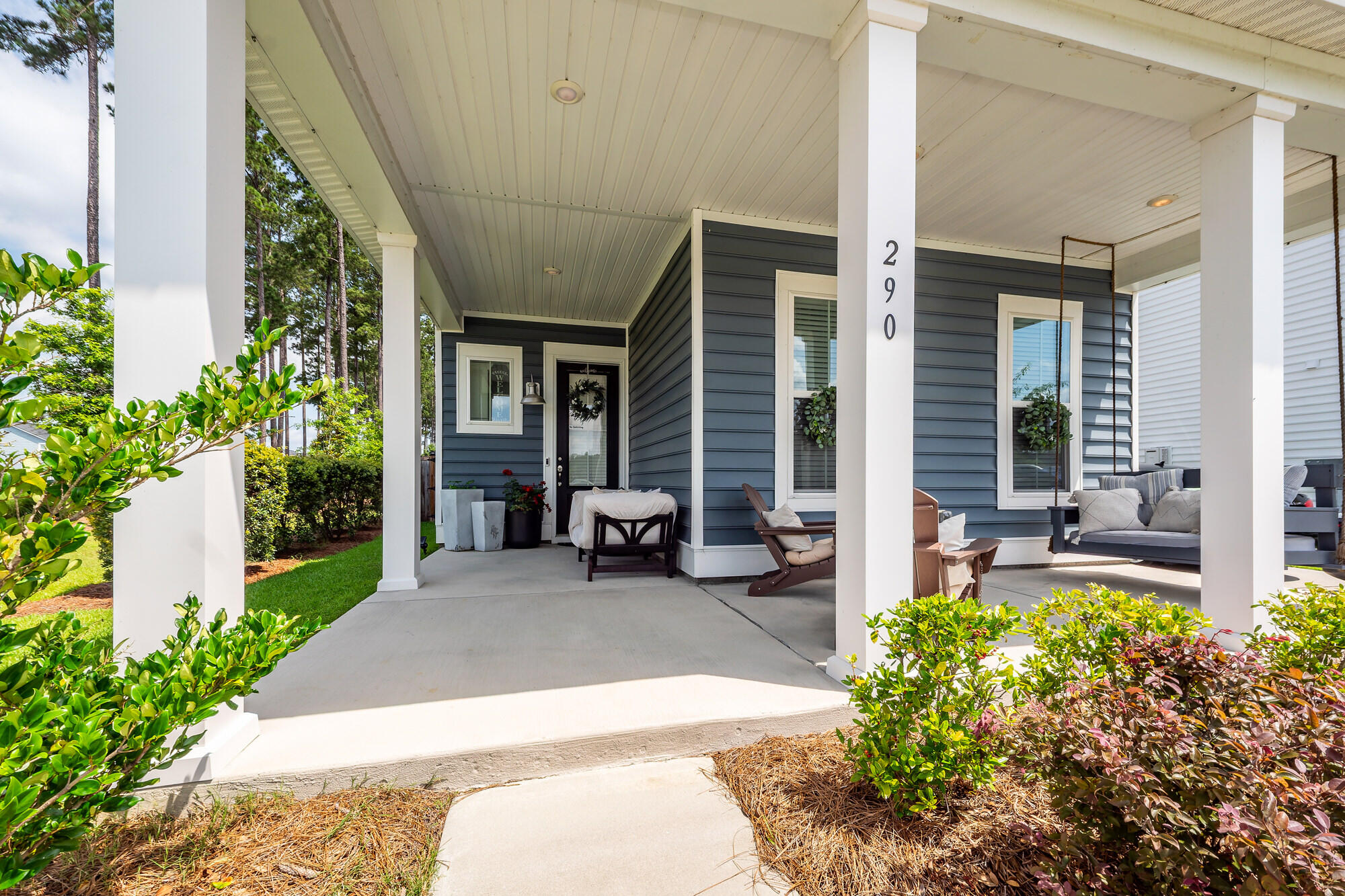 290 Woodland Oak Way