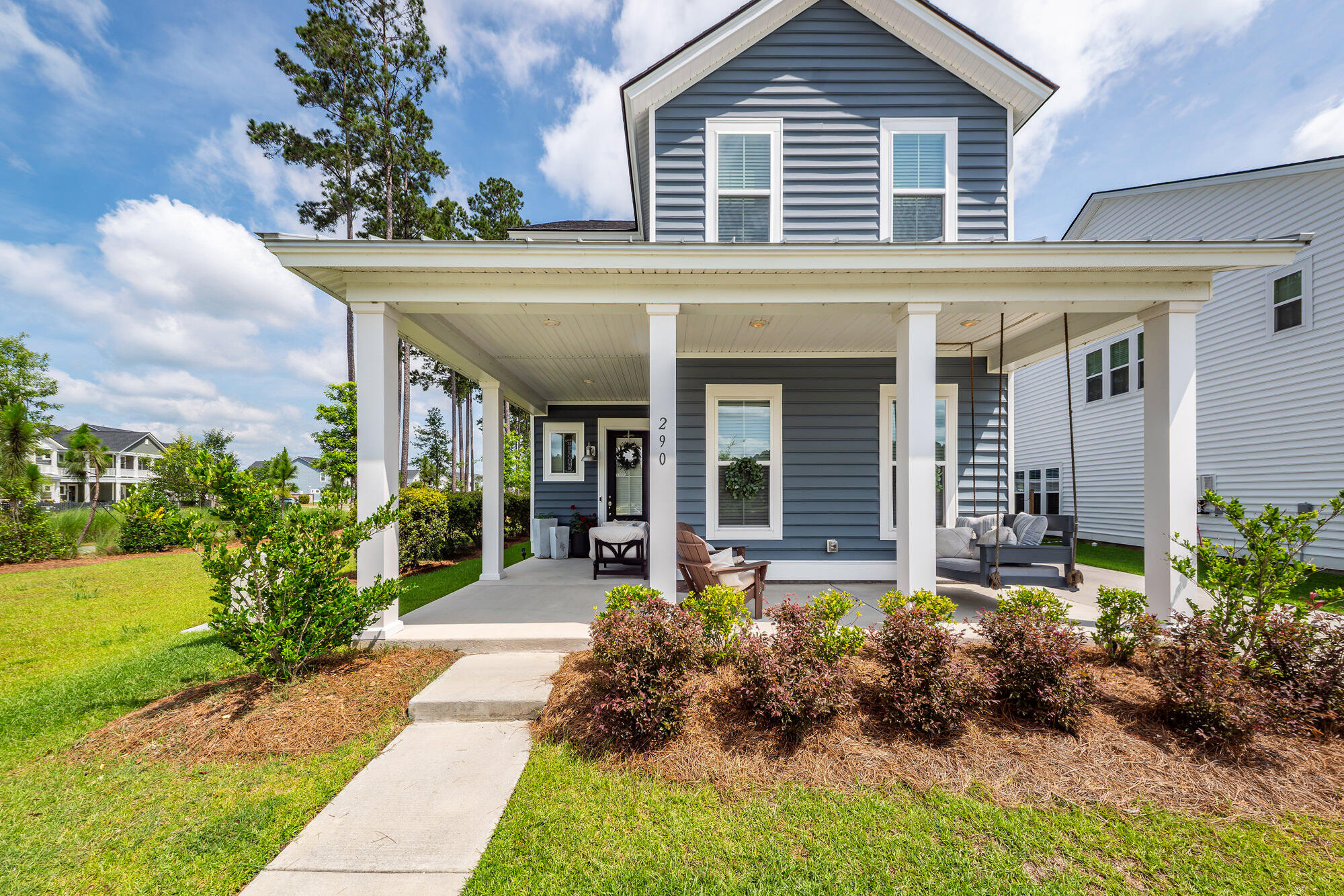 290 Woodland Oak Way