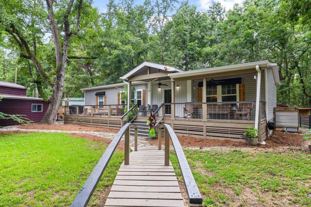 524 Lewis Lane