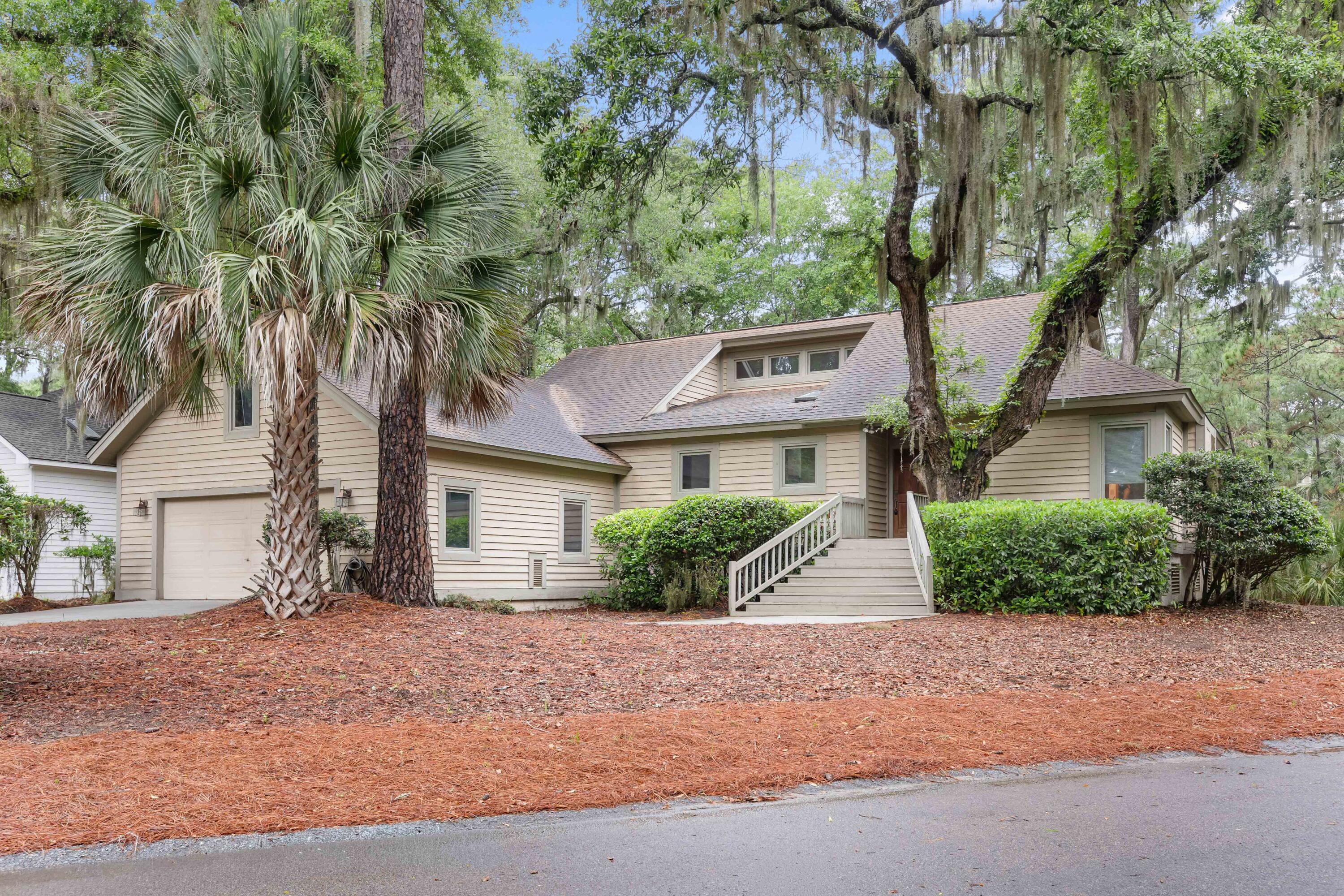 2711 Old Forest