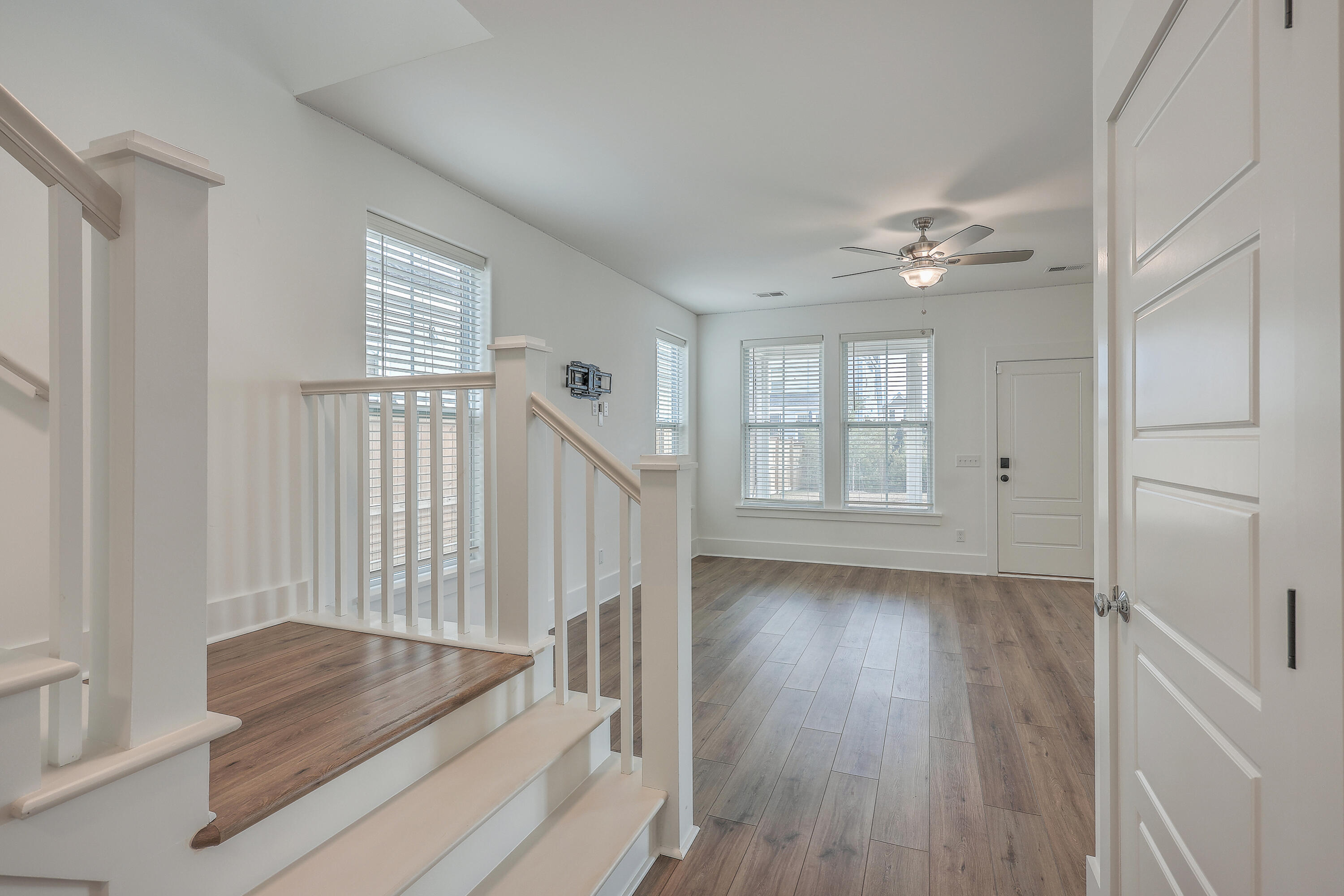 219 Clearblue Loop