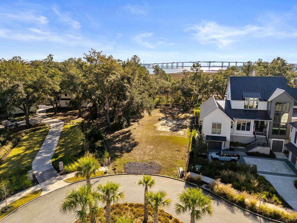 Photo of 211 Fell Point, Charleston, SC 29492 (MLS # 26000095)