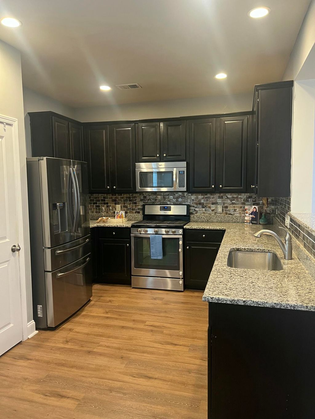 Photo of 1076 Bennington Drive, Charleston, SC 29492 (MLS # 26006859)