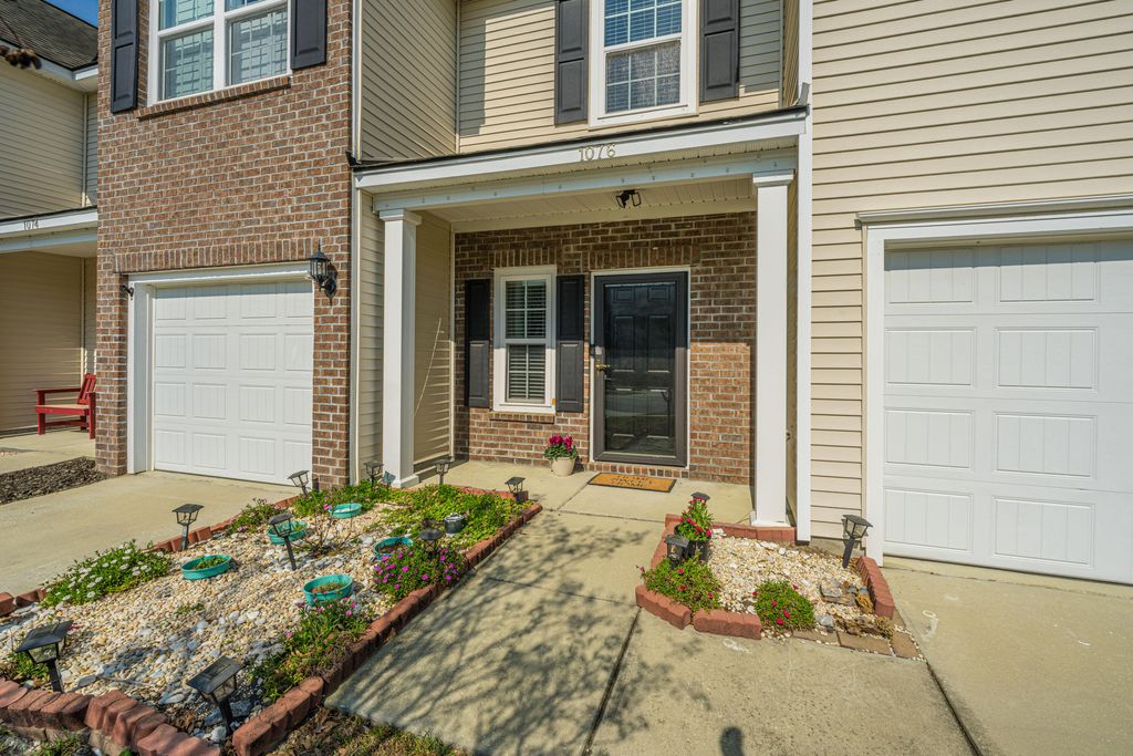 Photo of 1076 Bennington Drive, Charleston, SC 29492 (MLS # 26006859)