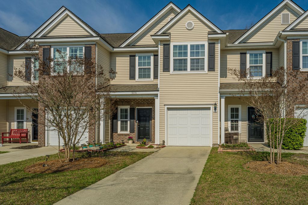 Photo of 1076 Bennington Drive, Charleston, SC 29492 (MLS # 26006859)