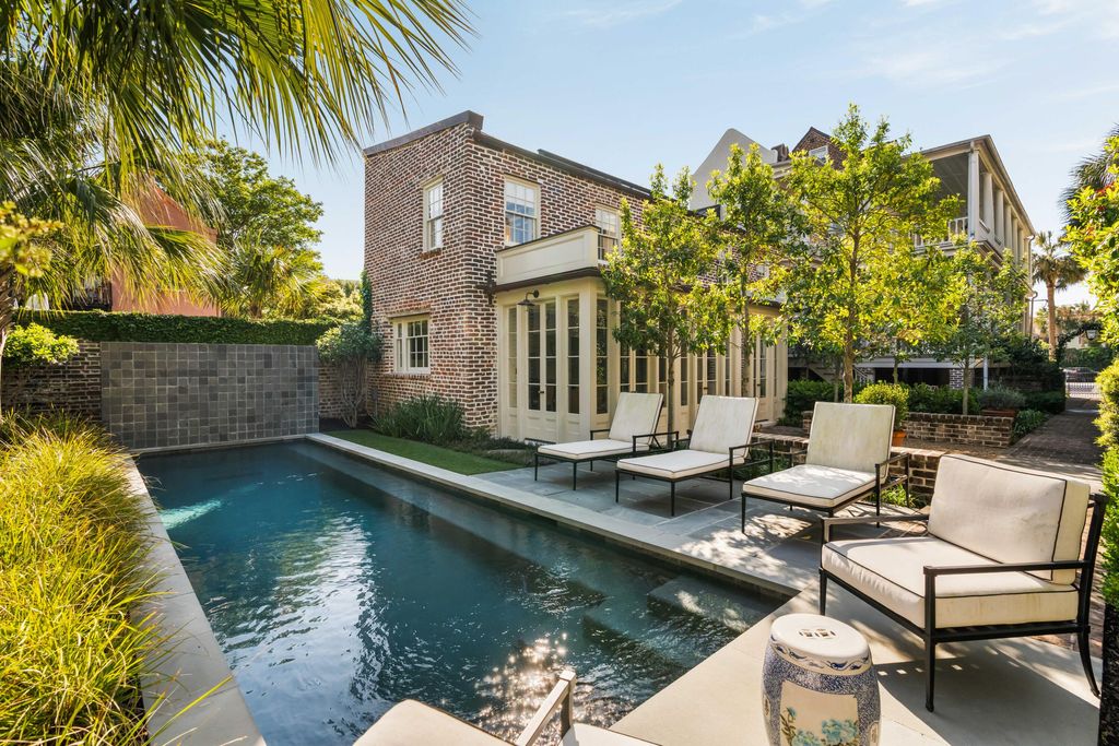 Photo of 32 Society Street, Charleston, SC 29401 (MLS # 26003681)