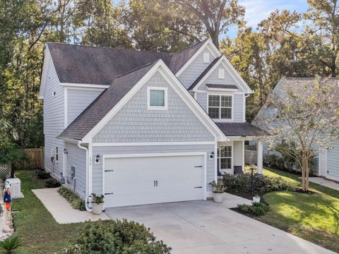 Photo of 136 Longdale Drive, Summerville, SC 29483 (MLS # 25029336)
