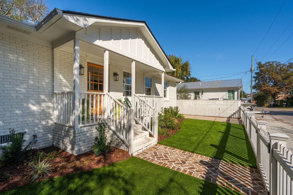 Photo of 138 Rose Lane, Mount Pleasant, SC 29464 (MLS # 26001383)