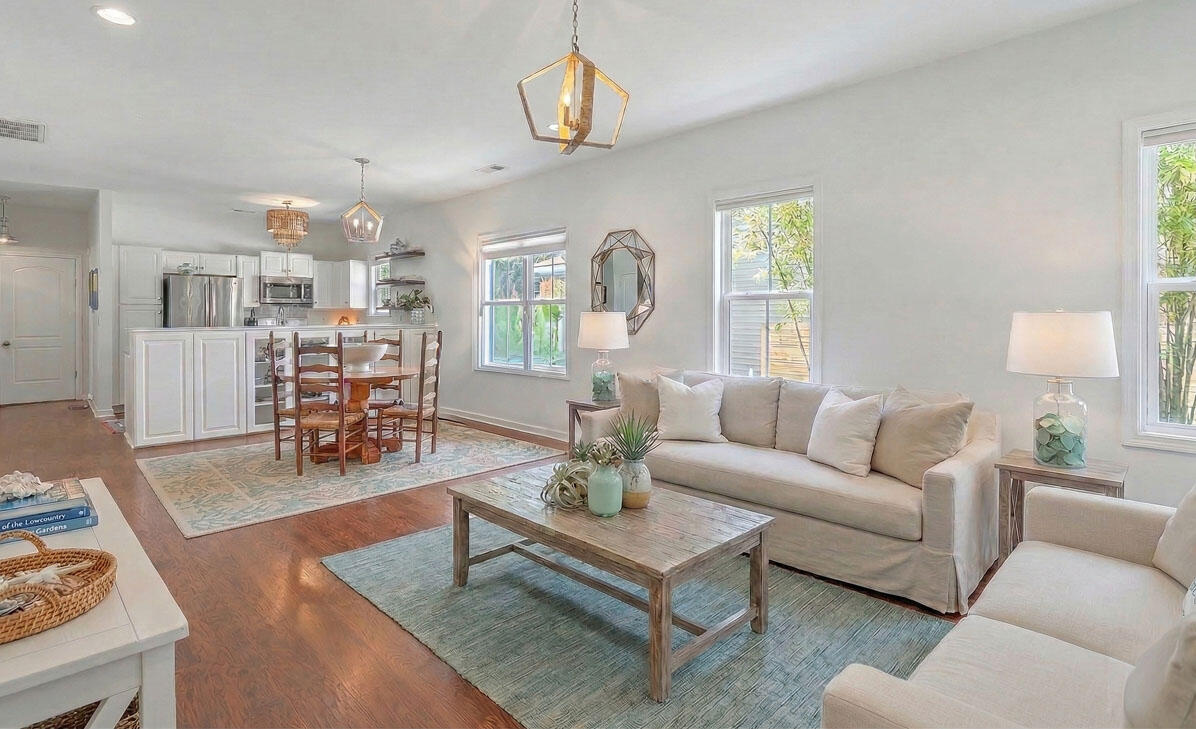 1517 Little Rock Boulevard