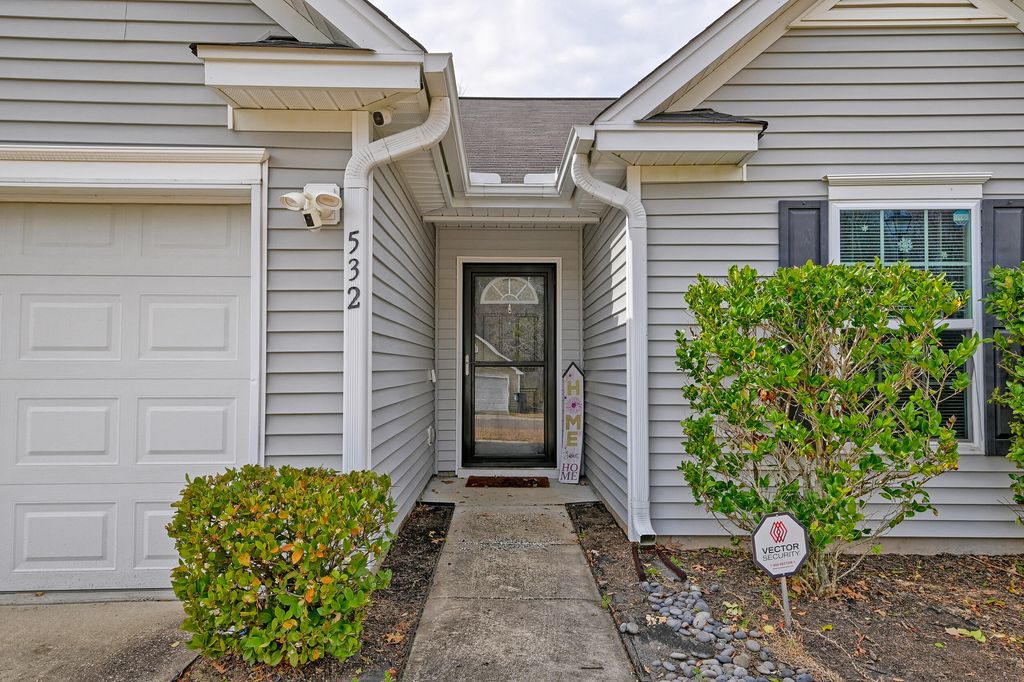 Photo of 532 English Oak Circle, Moncks Corner, SC 29461 (MLS # 26005328)
