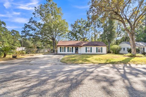 A home in North Charleston