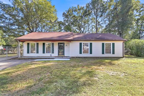 A home in North Charleston