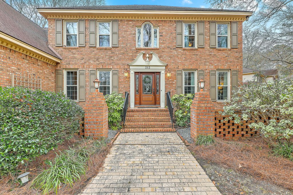 Photo of 313 Middleton Boulevard, Summerville, SC 29485 (MLS # 26004330)