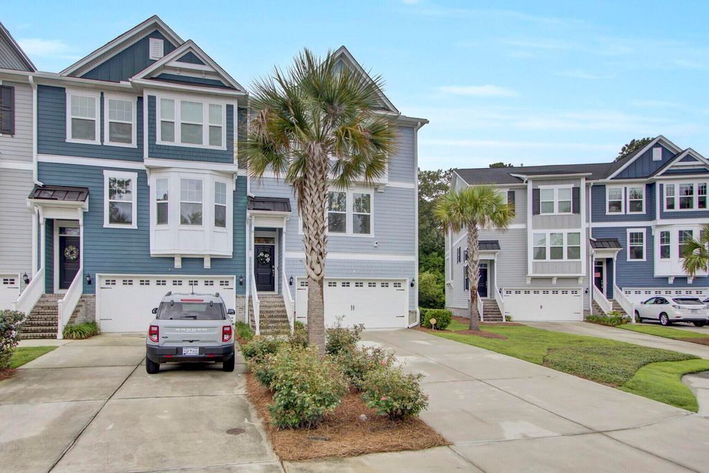 Photo of 1550 Moss Spring Road, Mount Pleasant, SC 29466 (MLS # 25029001)