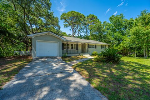 Photo of 734 Waterloo Street, Charleston, SC 29412 (MLS # 25017116)