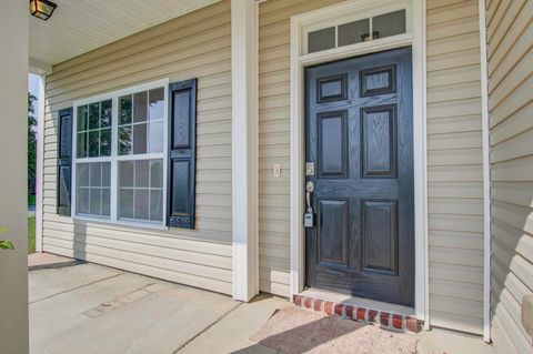 A home in North Charleston