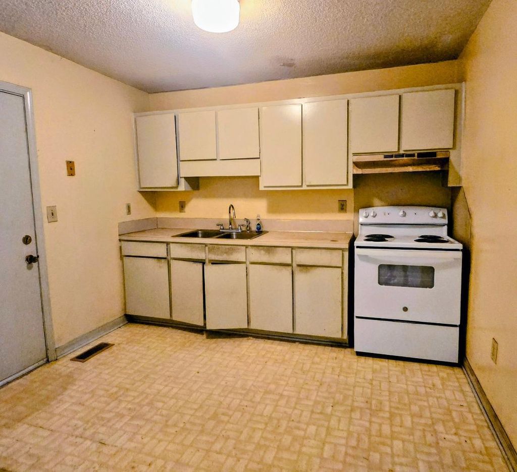 Photo of 1823 Lisa ST, North Charleston, SC 29406 (MLS # 26013738)