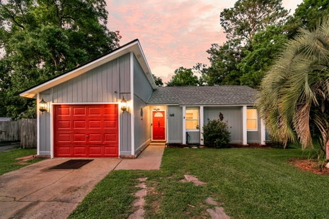 Photo of 109 Carriage Court, Summerville, SC 29486 (MLS # 26017762)