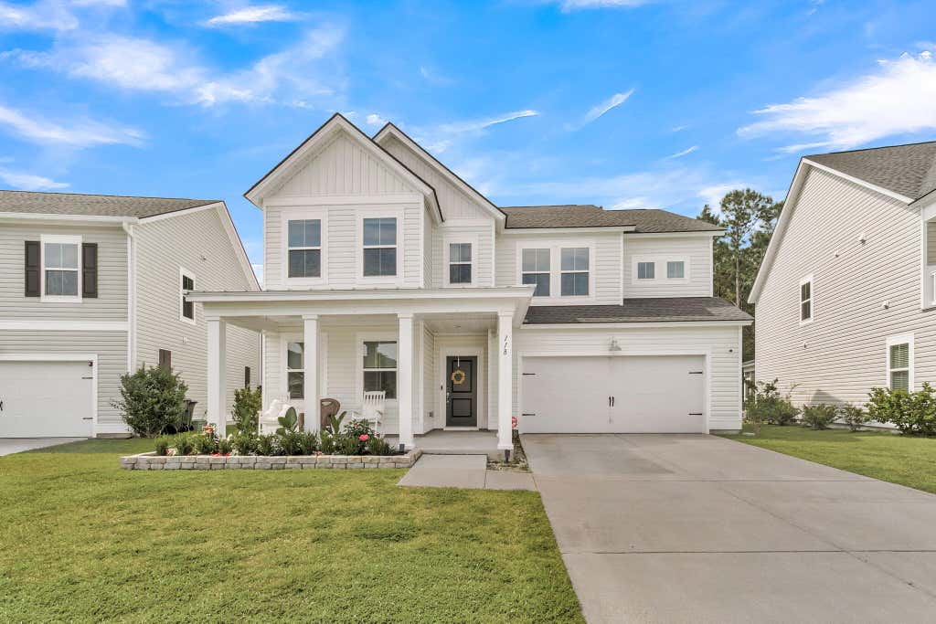Photo of 118 Red Bluff Street, Summerville, SC 29483 (MLS # 26024272)