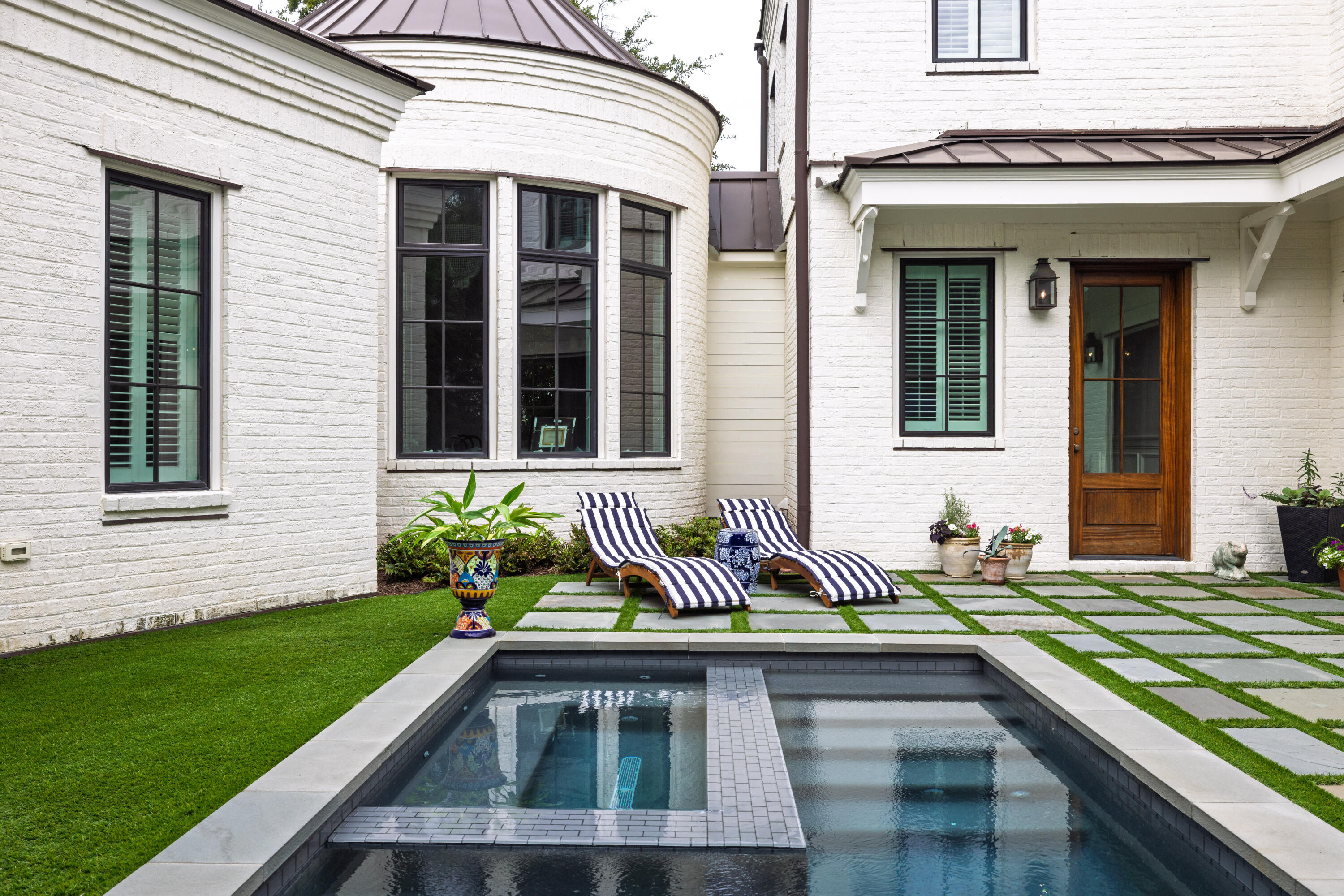48 Robert Mills Circle
