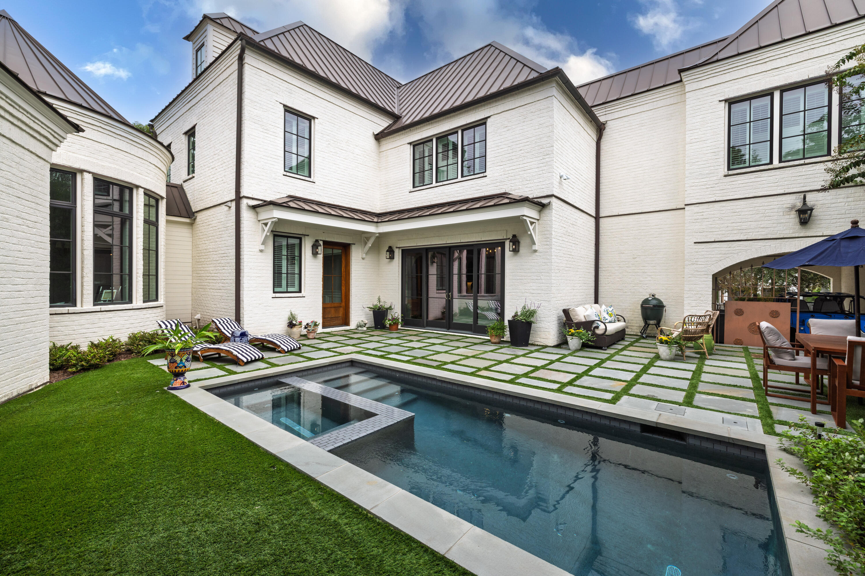 48 Robert Mills Circle