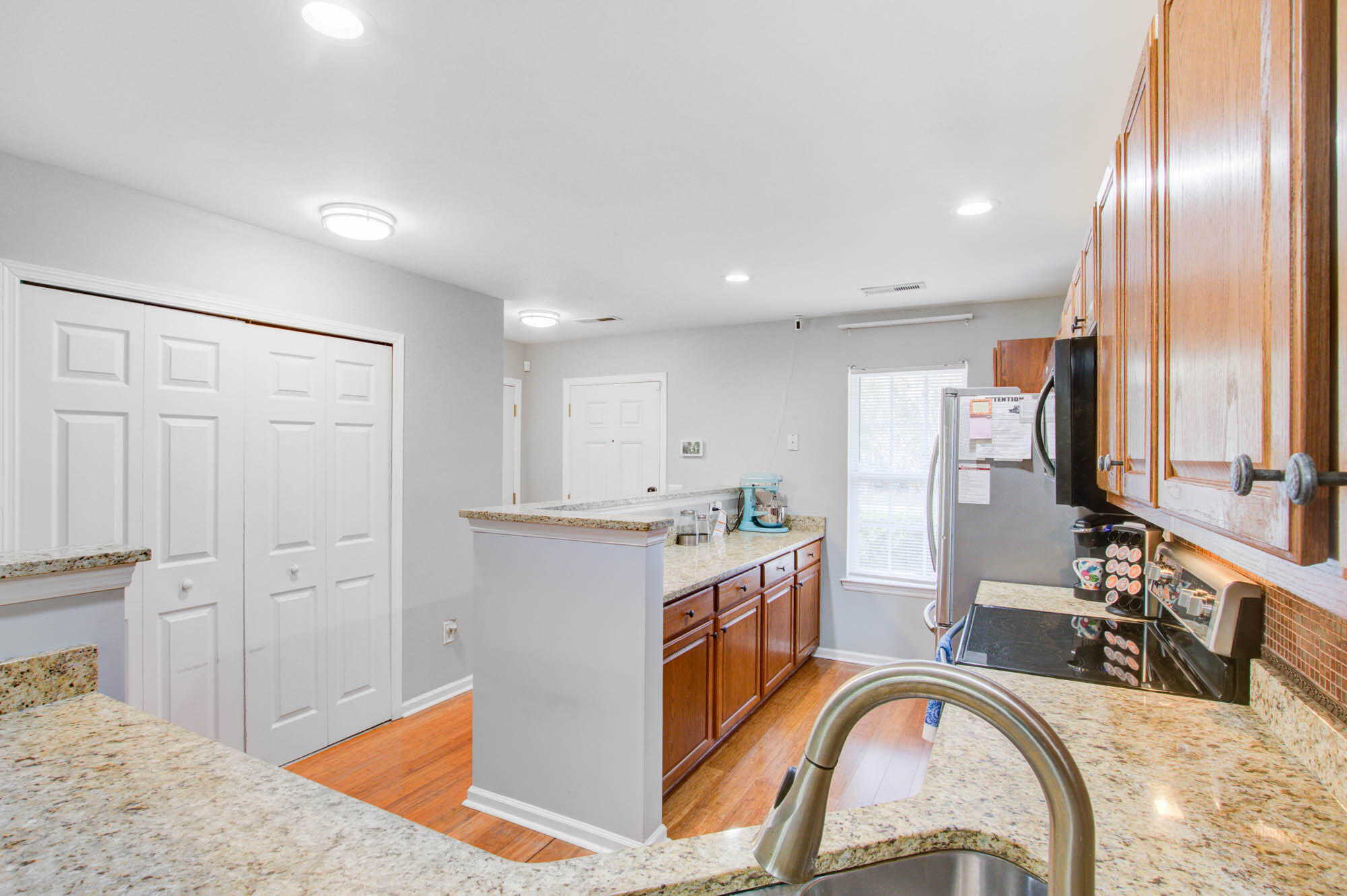 Photo 6 of 20 of 8618 Grassy Oak Trail townhome