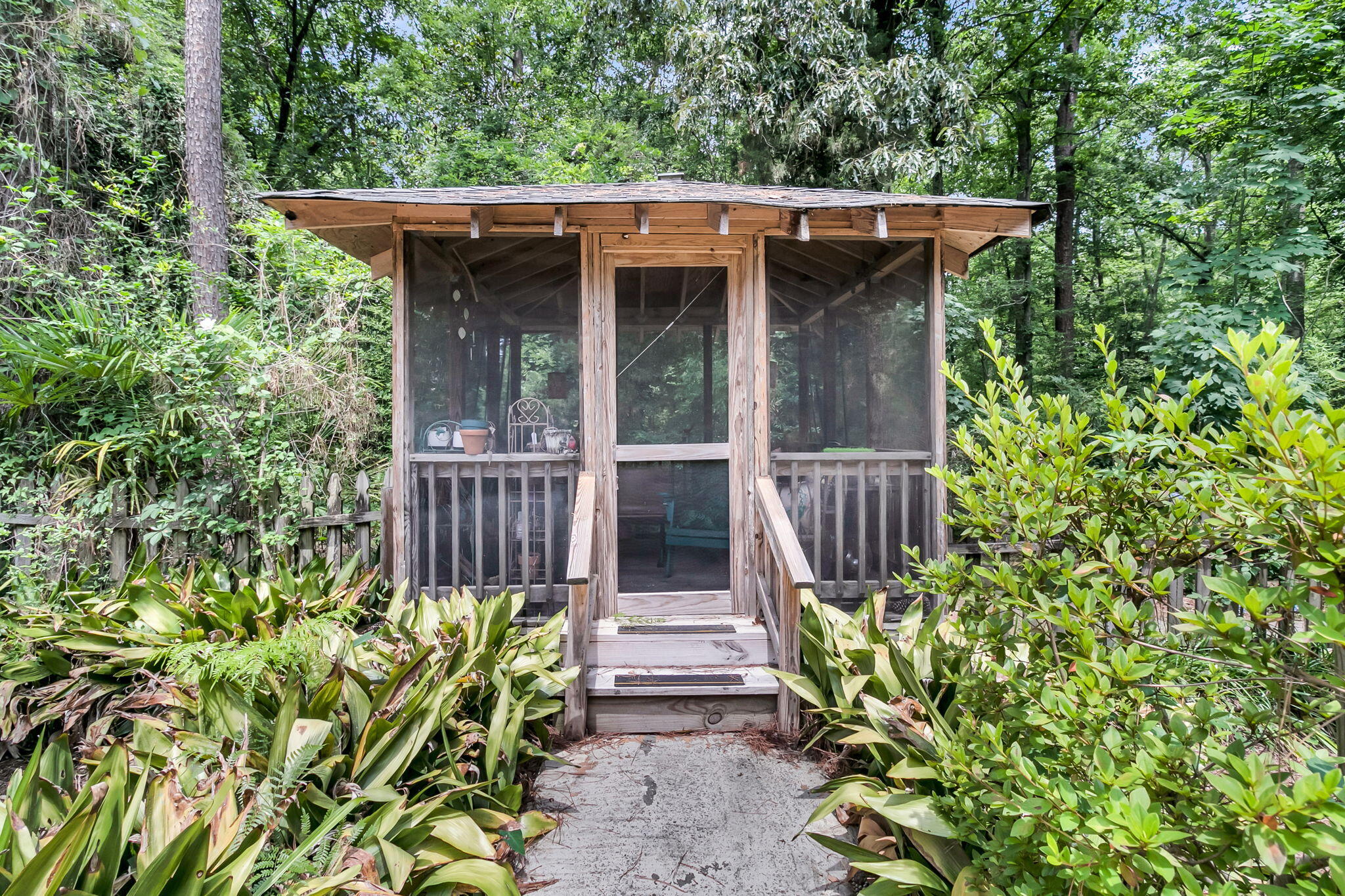 360 W Smith Street