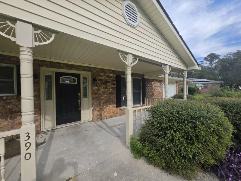 390 Furman Lane
