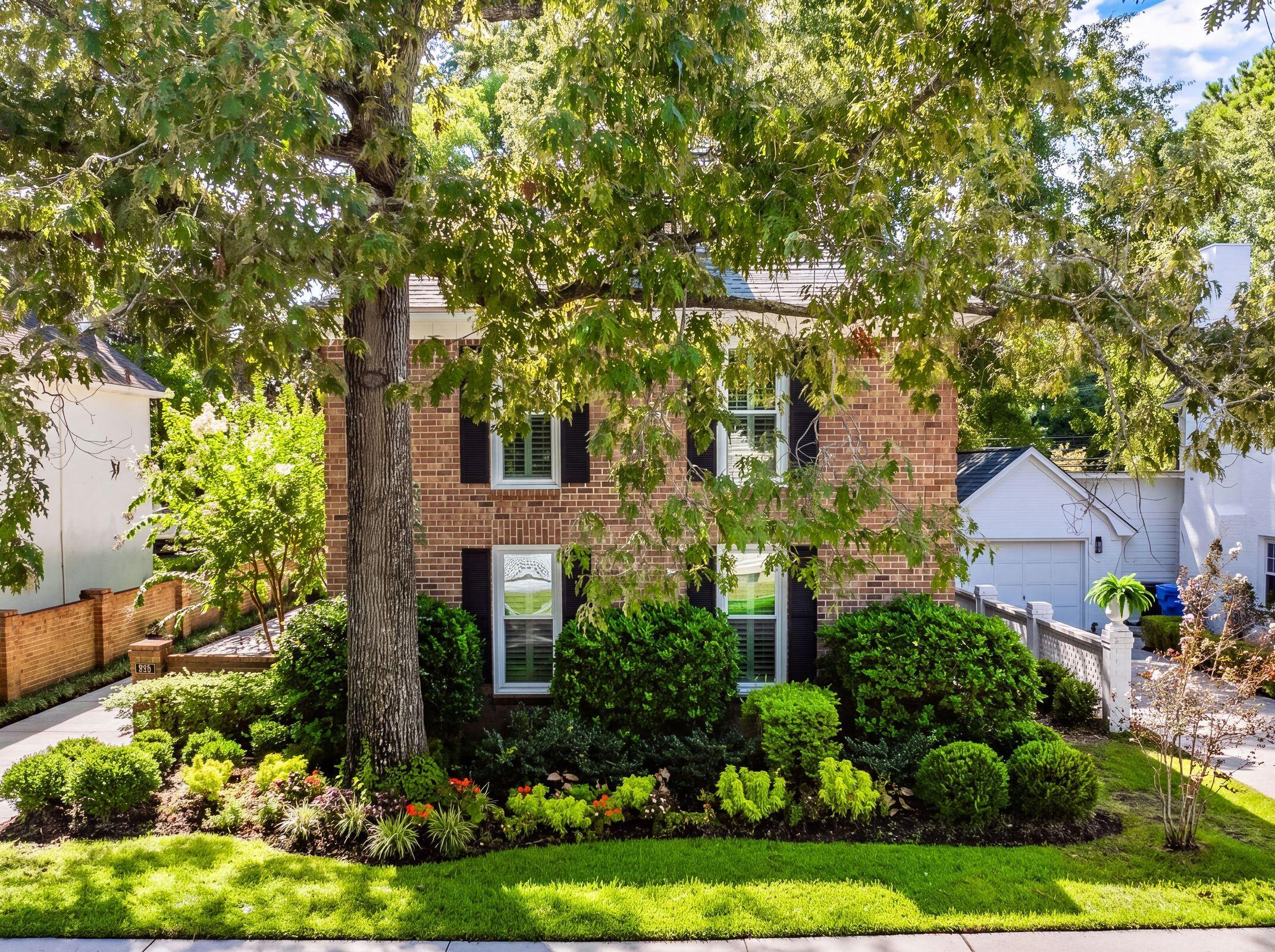 995 Governors Road