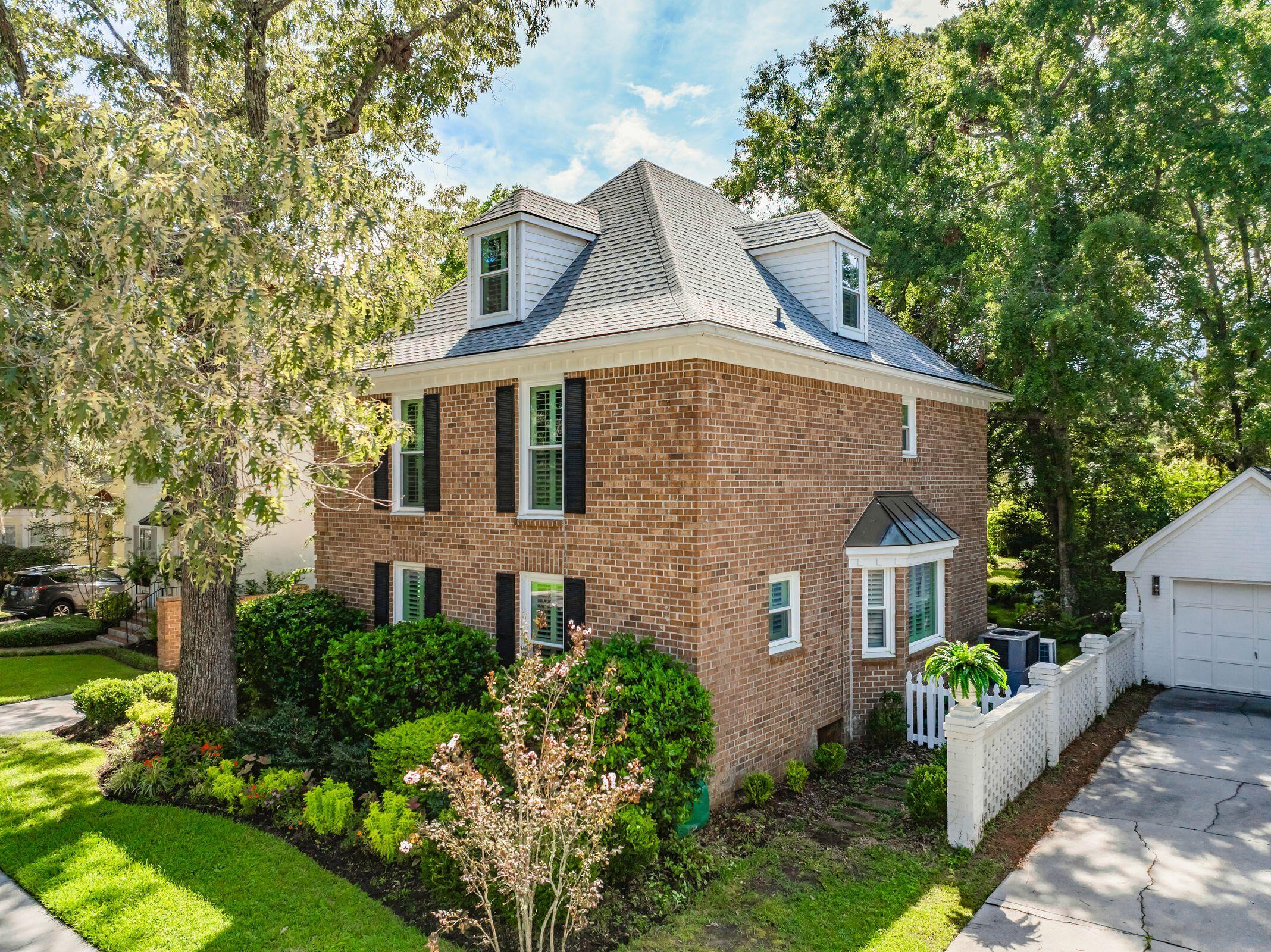 995 Governors Road