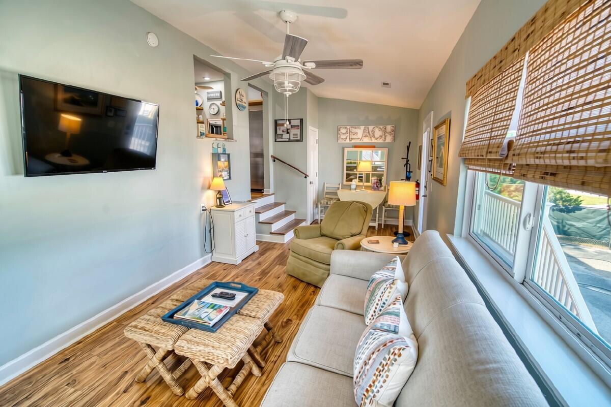 1100 Pavilion Drive 202