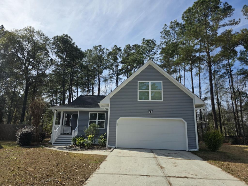 Photo of 185 Bamert Street, Summerville, SC 29483 (MLS # 26002215)