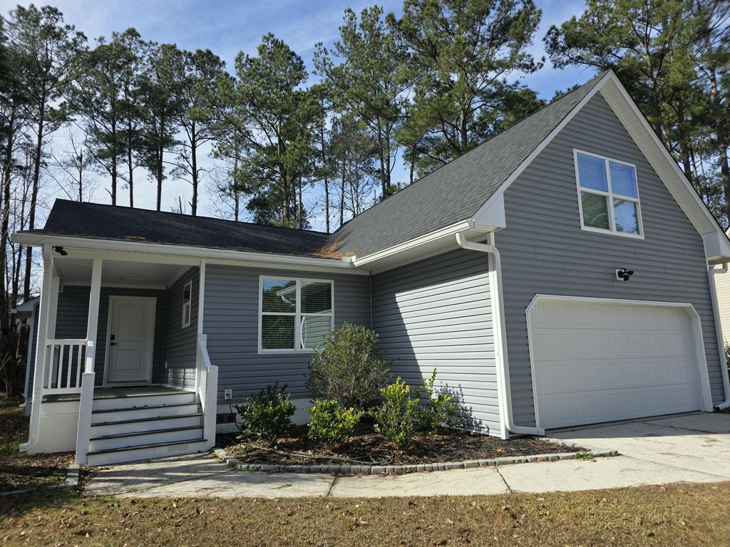 Photo of 185 Bamert Street, Summerville, SC 29483 (MLS # 26002215)