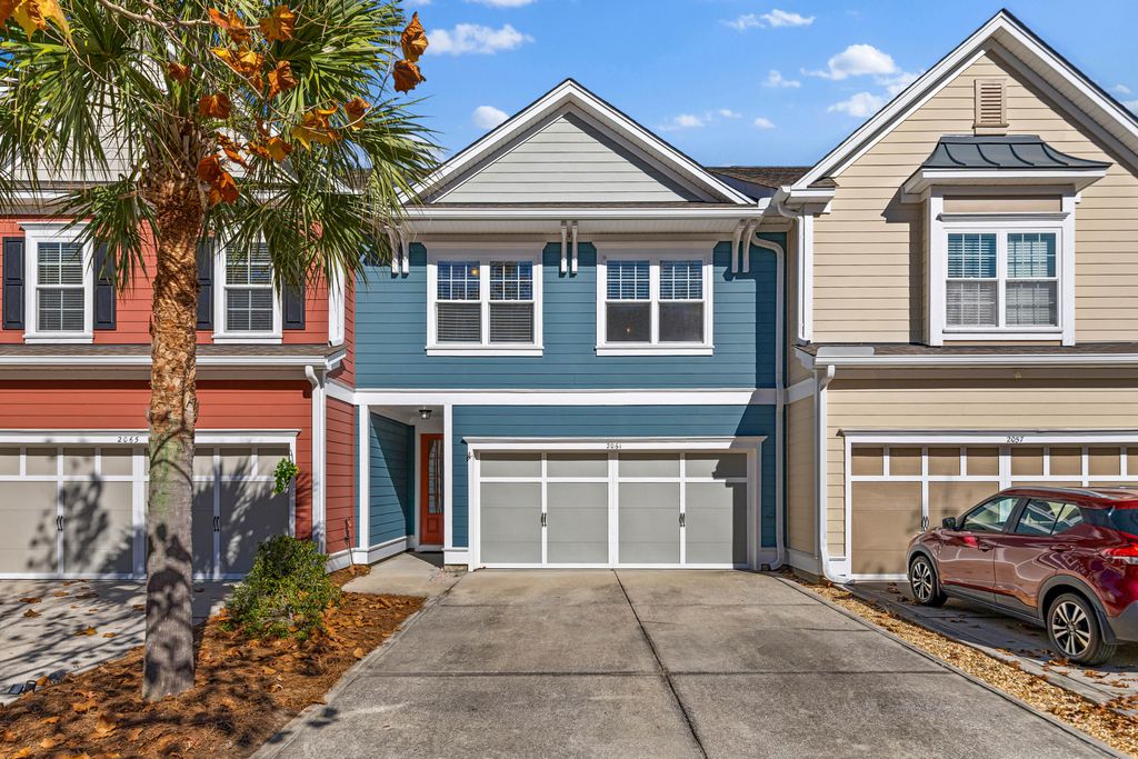 Photo of 2061 Kings Gate Lane, Mount Pleasant, SC 29466 (MLS # 25031379)