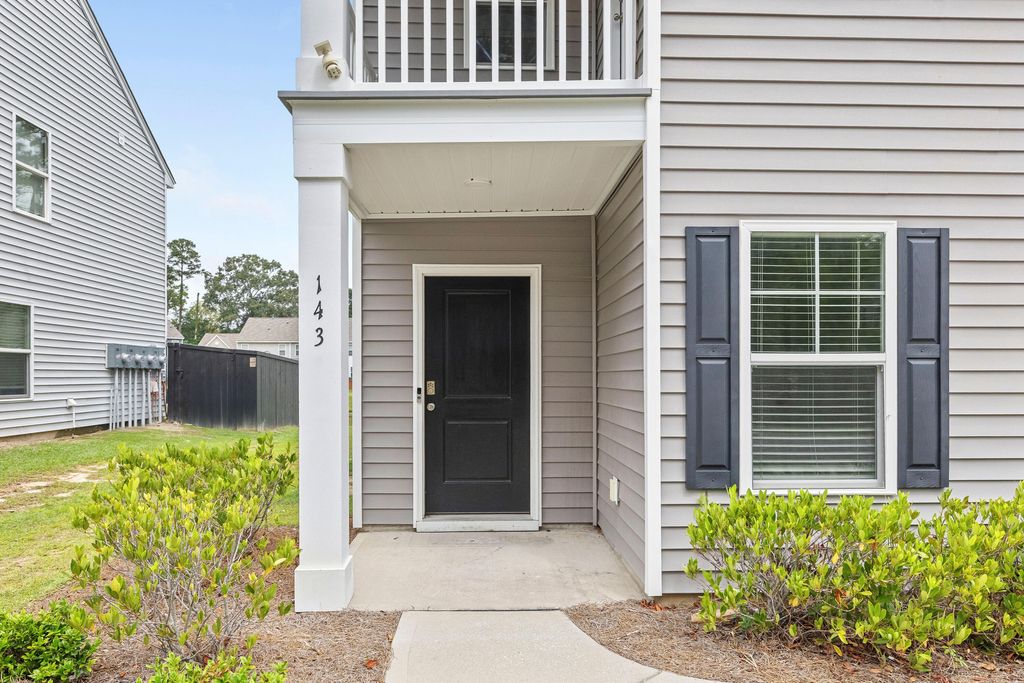 Photo of 143 Spencer Circle, Summerville, SC 29485 (MLS # 26000679)