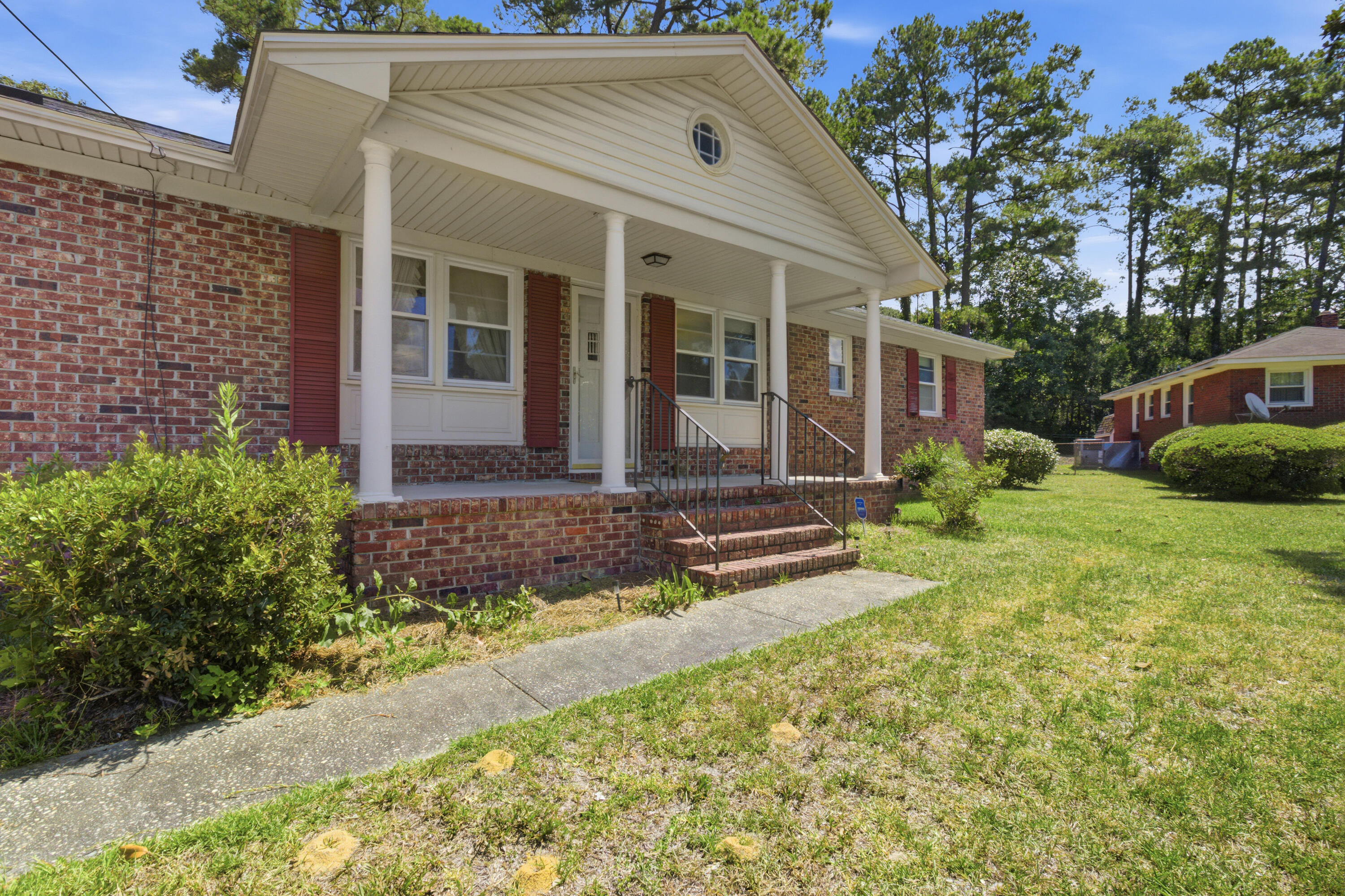931 Dogwood Court