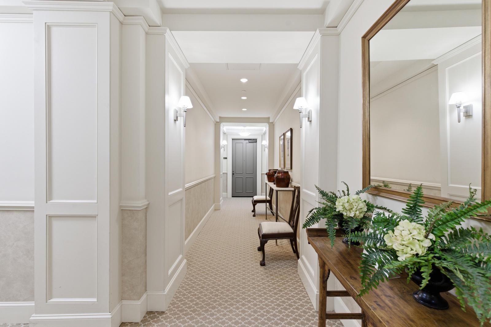 1 Vendue Range Unit G