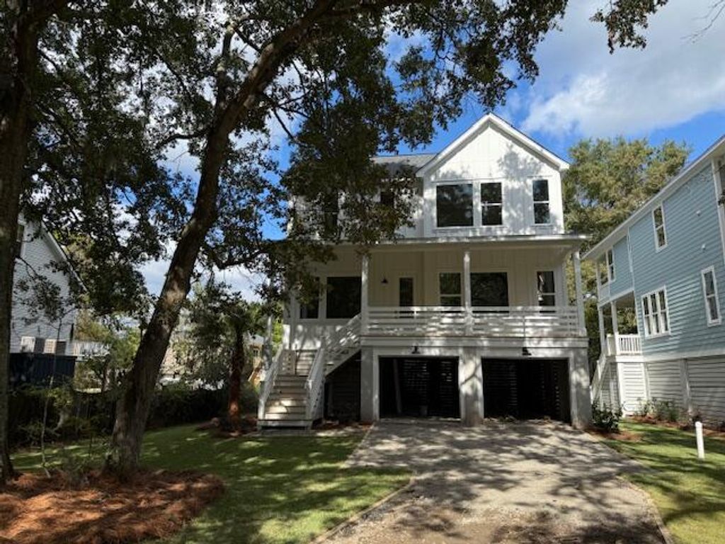 Photo of 1340 Lucinda Street, Mount Pleasant, SC 29466 (MLS # 25012979)