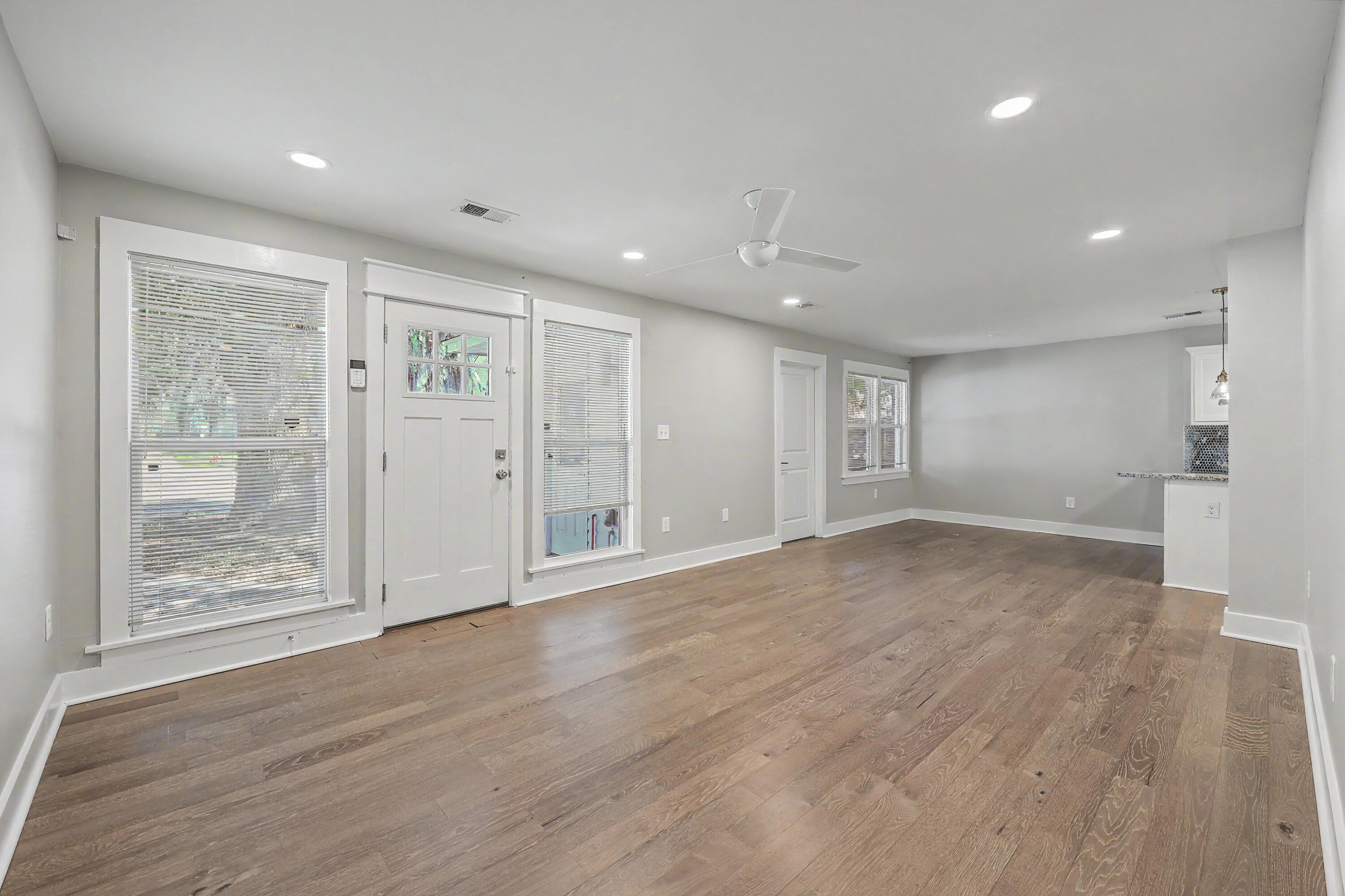5026 Village Alley